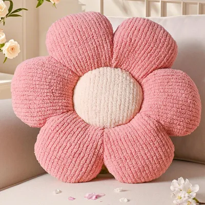 Produktbild von Plüsch Blumen-Kissen mit 3D-Design zur Dekoration