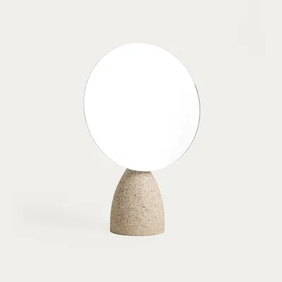 Produktbild von HOMLA MELKARO-Spiegel mit Sockel in Steinoptik, 20 × 8,5 × 30,5 cm