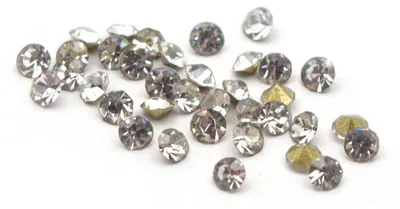 Produktbild von Vintageparts Strasssteine Glas weiß 1,3 mm rund 100 Stück