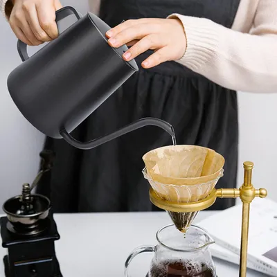 Produktbild von Wasserkocher aus Edelstahl 304, leicht und modern, für heißen Tee, Kaffee und Wasser, tragbar für Zuhause oder Büro, kompaktes Design