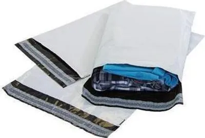 Produktbild von Versandtasche Maße 240x325+50mm Stärke 50µ C4 blickdicht SK TRANSPAK