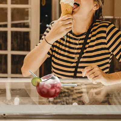 Produktbild von Eleganter Eisbecher aus Glas, 300ml, als kleine Dessertschale – leicht, praktisch und platzsparend für Desserts und Kinderpoolpartys
