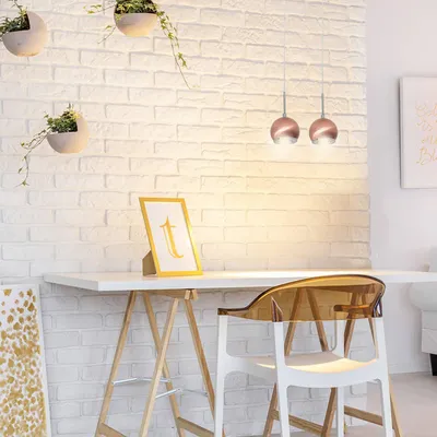 Image de Burgondi - Suspension, Rouge