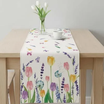 Produktbild von Moderner Tischläufer mit Blumenmuster für Frühling und Sommer