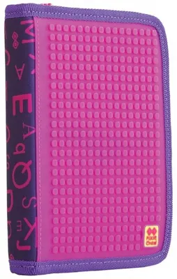 Imagen del producto de Bolsa con parte de silicona y detalles pixelados, 19 cm, color fucsia/lila