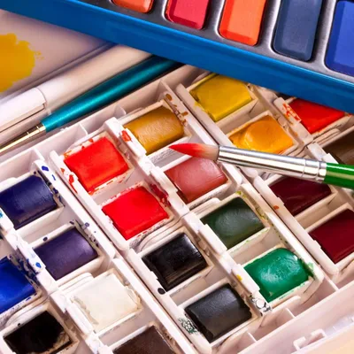 Produktbild von 50 Stück leere Aquarellpaletten aus Kunststoff für Wasserfarben