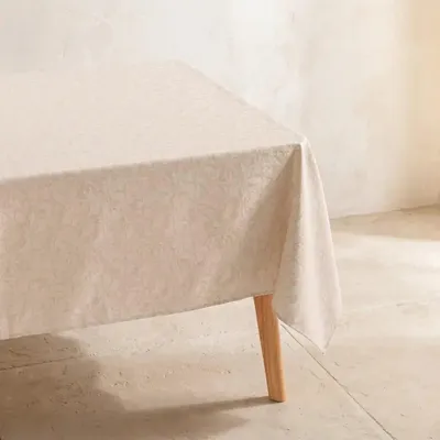 Produktbild von GAMUSI BROTA Jacquard-Tischdecke 140 x 350 cm – Fleckenabweisende Tischdecke aus Baumwolle mit Blumenmuster – ® – Elegantes Design in Beige