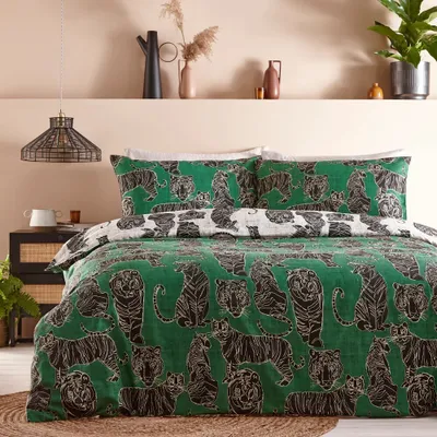 Produktbild von Furn - Wildekatze - Bettwäsche-Set wendbar RV3337 (Superking) (Dschungelgrün)