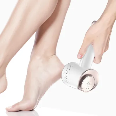 Image de Ponceuse électrique pour les pieds, appareil automatique pour éliminer les callosités, outil de ponçage pour les pieds à usage domestique, appareil rechargeable pour le soin des pieds, réglable à 3 vitesses, avec 3 accessoires lavables.