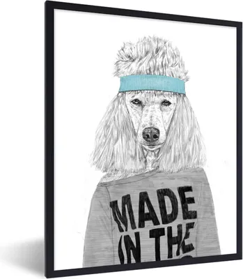 Produktbild von MuchoWow® Gerahmtes Poster Hund - Kleidung - Tiere - 80er Jahre 60x80 cm - Poster mit Schwarzem Bilderrahmen Wandposter Rahmen Foto Bilder - Premium - Wanddeko Wohnzimmer