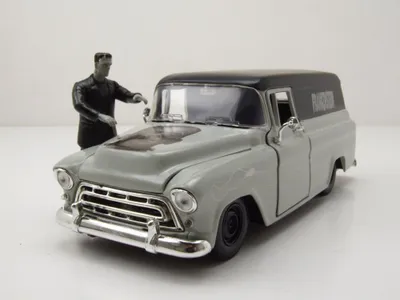 Immagine prodotto di Jada Toys 253255032 Chevrolet Suburban 1957 argento nero Frankenstein con figura 1:24
