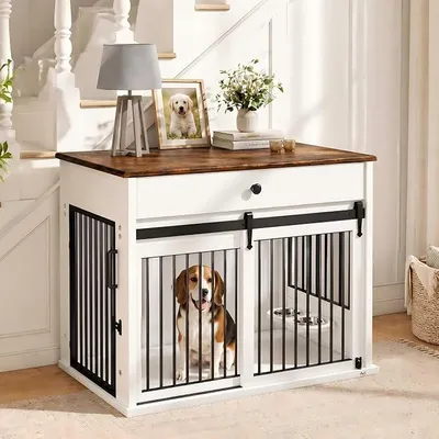 Productafbeelding van Hondenkooi, meubelstuk, huisdierenkooi met schuifdeuren, houten binnenkennel, bijzettafel met lade, afsluitbare hondenhut met 360° draaibaar hondenvoerbak, wit