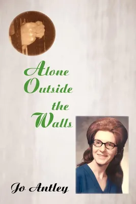 Produktbild von Alone Outside the Walls