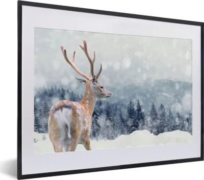 Produktbild von MuchoWow® Gerahmtes Poster Winter - Hirsche - Tiere 40x30 cm - Poster mit Schwarzem Bilderrahmen Wandposter Rahmen Foto Bilder - Bilderrahmen - Poster im Rahmen