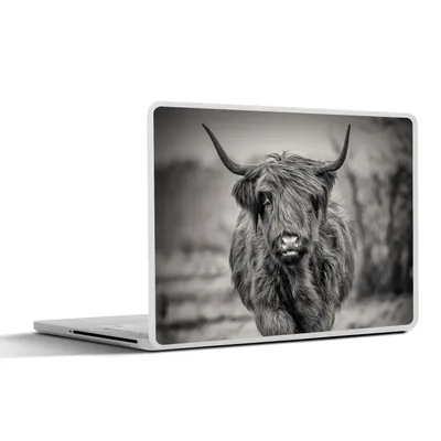 Produktbild von MuchoWow® Laptop Aufkleber Sticker Cover Schottischer Highlander - Schwarz und Weiß 31x22.5 cm - Laptop-Deko
