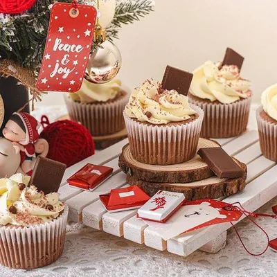 Obrázek produktu pro Silikonové formy na muffiny a cupcakes – 12dílná sada silikonových forem, ideální pro přípravu muffinů a cupcakes