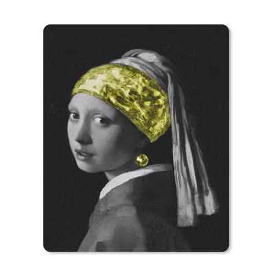 Produktbild von MuchoWow® Mauspad Mousepad Mädchen mit Perlenohrring - Gold - Schwarz 30x40 cm - Mousepads - Maus Mat - Pad - Mausunterlage - Mausmatten