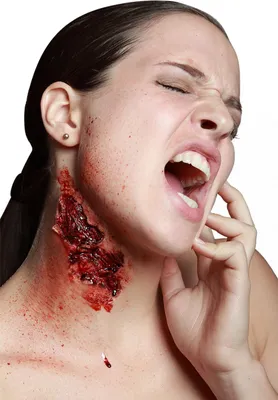 Obrázok produktu pre Roztrhaná koža Latexová aplikácia Halloweenová aplikácia rany 5x10cm -