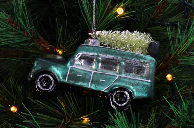 Produktbild von Christbaumschmuck Glas 7,5m Auto mit Tannenbaum Figur Grün