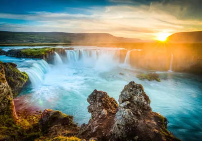 Produktbild von XXL Poster 100 x 70cm (S-836) Imposante Godafoss Wasserfälle in Island im Sonnenuntergang (Lieferung gerollt!)