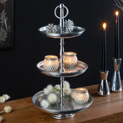 Produktbild von riess-ambiente Design Etagere ORIENT 50cm silber im Wild Hammerschlag mit drei Etagen Schmuckablage Ablage