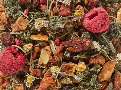Produktbild von Früchteteemischung Himbeere Rosmarin Zitrone Himbeer-Rosmarin- Zitronen-Note aromatisiert