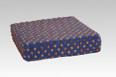 Produktbild von Stuhlkissen Sitzerhöhung Aufstehhilfe Wolle Noppen blau 40/40/10 cm blau 40 x 40 x 10 cm