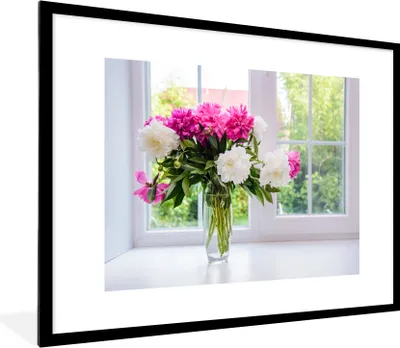 Produktbild von MuchoWow® Gerahmtes Poster Blumen - Pfingstrosen - Vase 80x60 cm - Poster mit Schwarzem Bilderrahmen Wandposter Rahmen Foto Bilder - Schlafzimmer-Dekorationen - Fotoposter