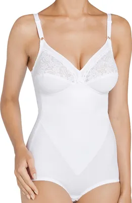 Produktbild von Triumph Formfit BS Body Spitzendetails am oberen Cup, Verstellbare Träger, Schleifen-Detail am Mittelsteg
