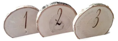 Produktbild von Holzplättchen – Holzzahlen für den Hochzeitstisch – Zahlen nach Wahl