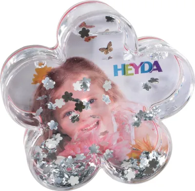 Image de 10XHeyda 204888405 Fleur de neige scintillante