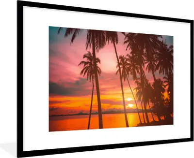 Produktbild von MuchoWow® Gerahmtes Poster Meer - Palme - Sonnenuntergang - Strand - Silhouette 90x60 cm - Poster mit Schwarzem Bilderrahmen Wandposter Rahmen Foto Bilder - Wanddekoration - Fotos