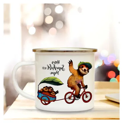 Produktbild von Emaille Becher Camping Tasse mit Faultier Fahrrad und Spruch Papa Superheld