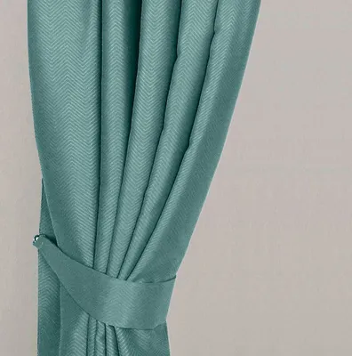 Produktbild von HOMESCAPES Raffhalter für Verdunklungsvorhang, Chevron, Pastellblau, Zwei Stück