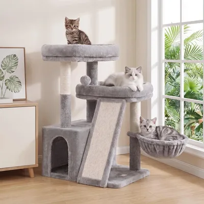 Image de Arbre à chat avec jouets