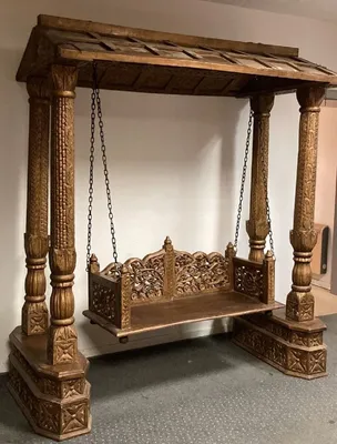 Produktbild von Casa Padrino Jugendstil Gartenschaukel Braun - Antike handgeschitzte Massivholz Schaukel mit Dach - Antike Barock & Jugendstil Garten & Terrassen Möbel