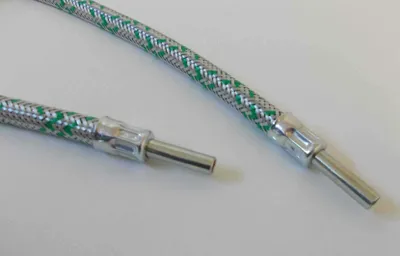 Productafbeelding van Flexibele olieleiding, 8 mm, met rechte buisverbinders aan beide zijden, verkrijgbaar in 3 lengtes: 30 cm