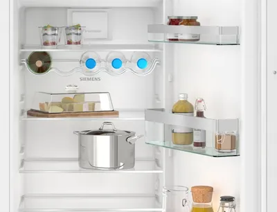 Siemens KI82LVFE0 iQ300, Einbau-Kühlschrank mit Gefrierfach, 177.5 x 56 cm, Flachscharnier Kühlschrank geöffnet