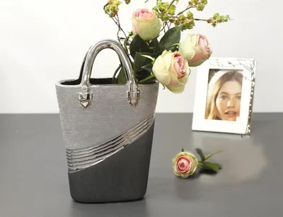 Produktbild von Gilde Vase Handtasche "Bridgetown"  silber / grau  Länge 10 cm Breite 20 cm Höhe 32,5 cm