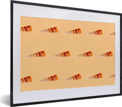 Produktbild von MuchoWow® MuchoWow® Gerahmtes Poster Muscheln - Muster - Orange 40x30 cm - Poster mit zchwarzem Bilderrahmen - Bilderrahmen - Poster im Rahmen
