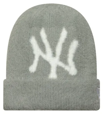 Obrázok produktu pre Zimská čiapka New Era pre dámy – model FLUFFY, farba: sivá, s logom New York Yankees