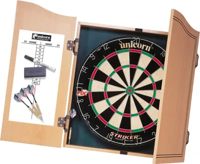 Productafbeelding van Unicorn Dartbord met pijlenwerpset + 2 sets darts + houten voet