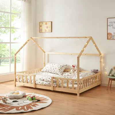 Obrázek produktu pro Dětská postel 'Sisimiut' v domácím vzhledu s ochranou proti vypadávání borovicového dřeva 120 x 200 cm barvy dřeva