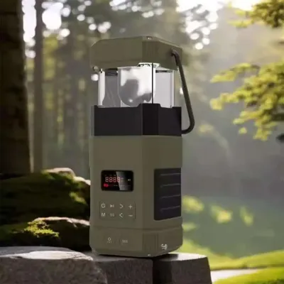 Immagine prodotto di Lampada da campeggio a LED portatile - Radio di emergenza con Bluetooth - AM/FM - Alimentazione solare e a manovella - Powerbank - Allarme SOS - Batteria inclusa