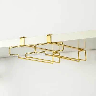 Image de Supports à bouteilles noir et or pour la cave, lot de 2, peu encombrants, faciles à installer, antidérapants, design compact, matériau robuste.