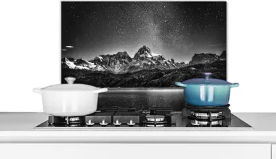 Produktbild von KitchenYeah®  Spritzschutz Küche - Küchenrückwand - Wandschutz für Herd und Spüle - Sternenhimmel - Berg - Nacht 60x40 - Alu-Dibond (Alternative zum Spritzschutz aus Glas) - Hitzebeständig - Herdsprit