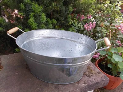 Produktbild von Mittelgroße Zinkwanne Pflanztopf Zinkbottich, Blumentopf, Pflanzschale