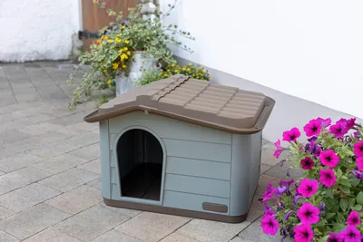 Produktbild von KERBL – Katzenhaus für draußen – 60 x 51 x 41 cm – Grau und Braun – Kunststoff