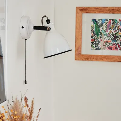 Produktbild von Spadacenta »Spadacenta« Wandlampe aus Metall in Weiß (glänzend)/Schwarz