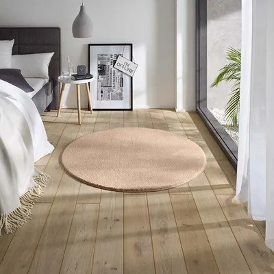 Obrázek produktu pro Kulatý koberec Unyqoos® Loft – mimořádně měkký, jako mračno, béžová barva, lze prát na 30°C, s protiskluzovou spodní vrstvou, průměr 120 cm